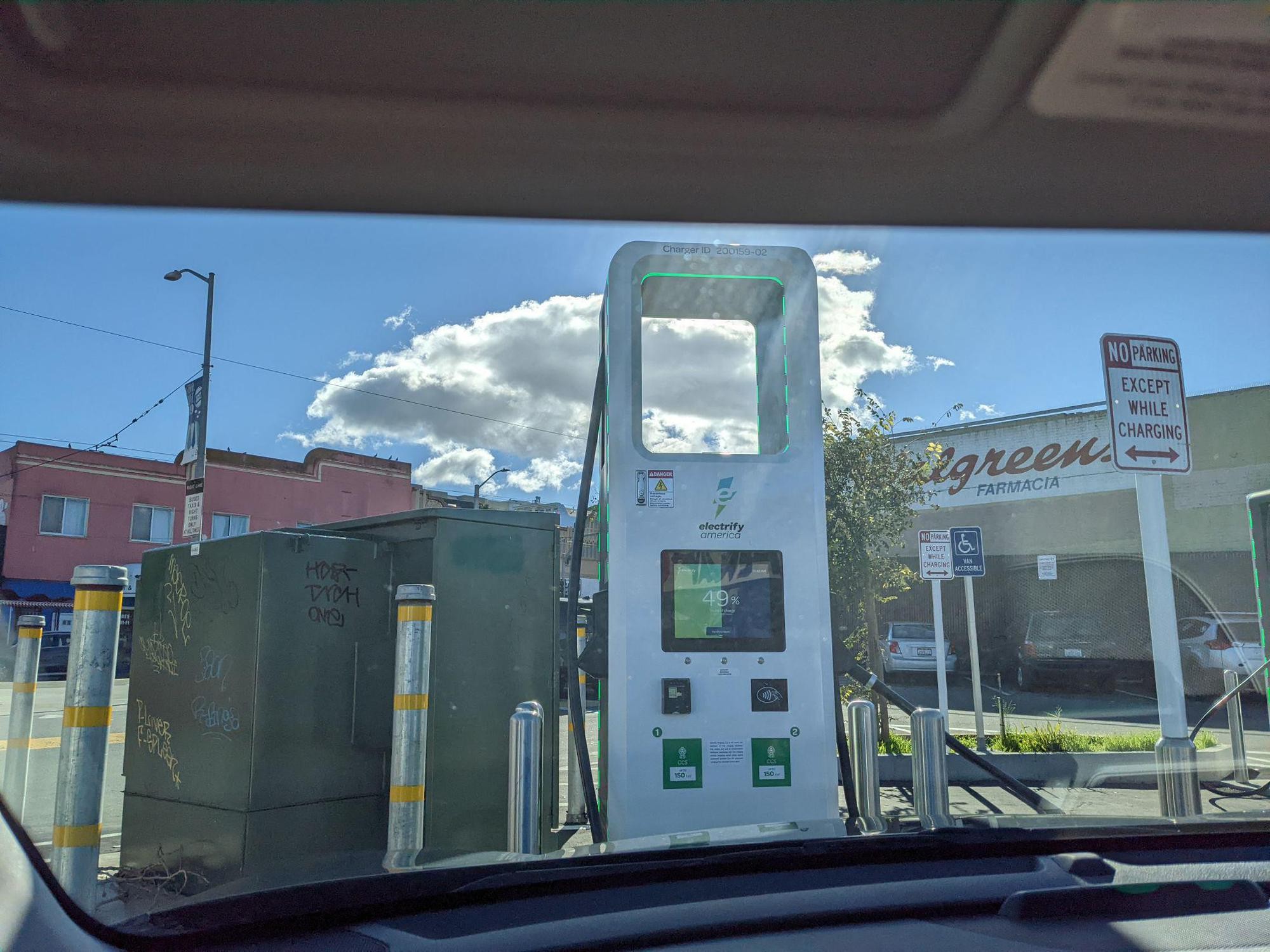 電動汽車充電樁行業(yè)的技術革新與應用案例