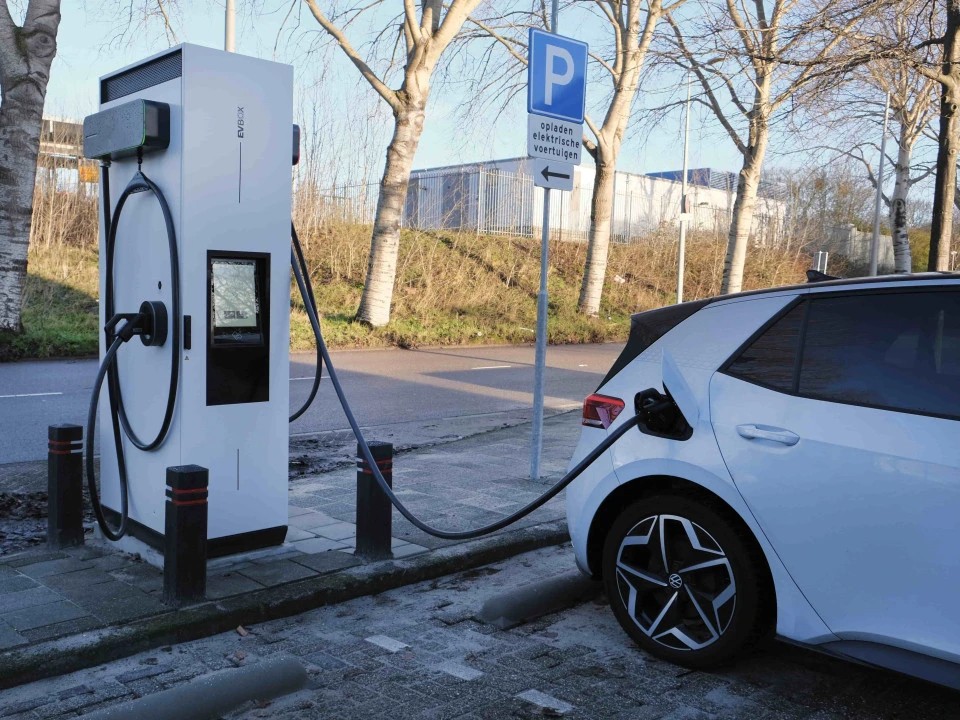 新能源充電樁安裝步驟：簡單易懂，輕松上手